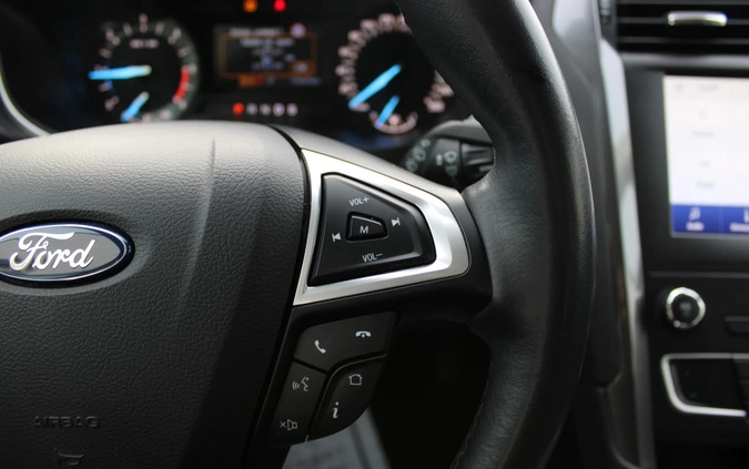 Ford Mondeo cena 64850 przebieg: 175888, rok produkcji 2020 z Stargard małe 211